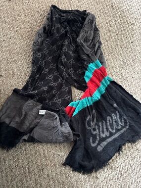 Gucci Kids Black Scarf with Red and Teal Stripes